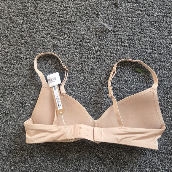 SKIMS WIRELESS FORM PUSHUP PLUNGE BRA 32A NWT - Picture 2 of 2